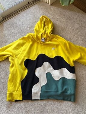 Nike Men’s Yellow Crewneck Hoodie with Black, Cream & Teal Wave Panels